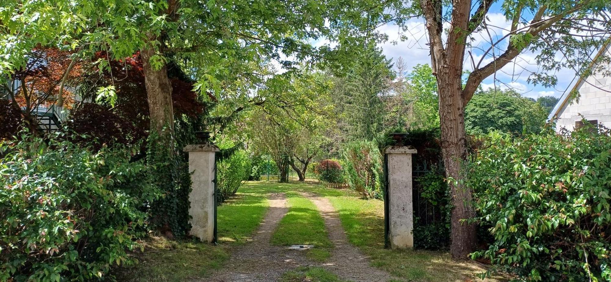 Dans Belle Maison Ancienne Et Jardin Ferme Appartement *