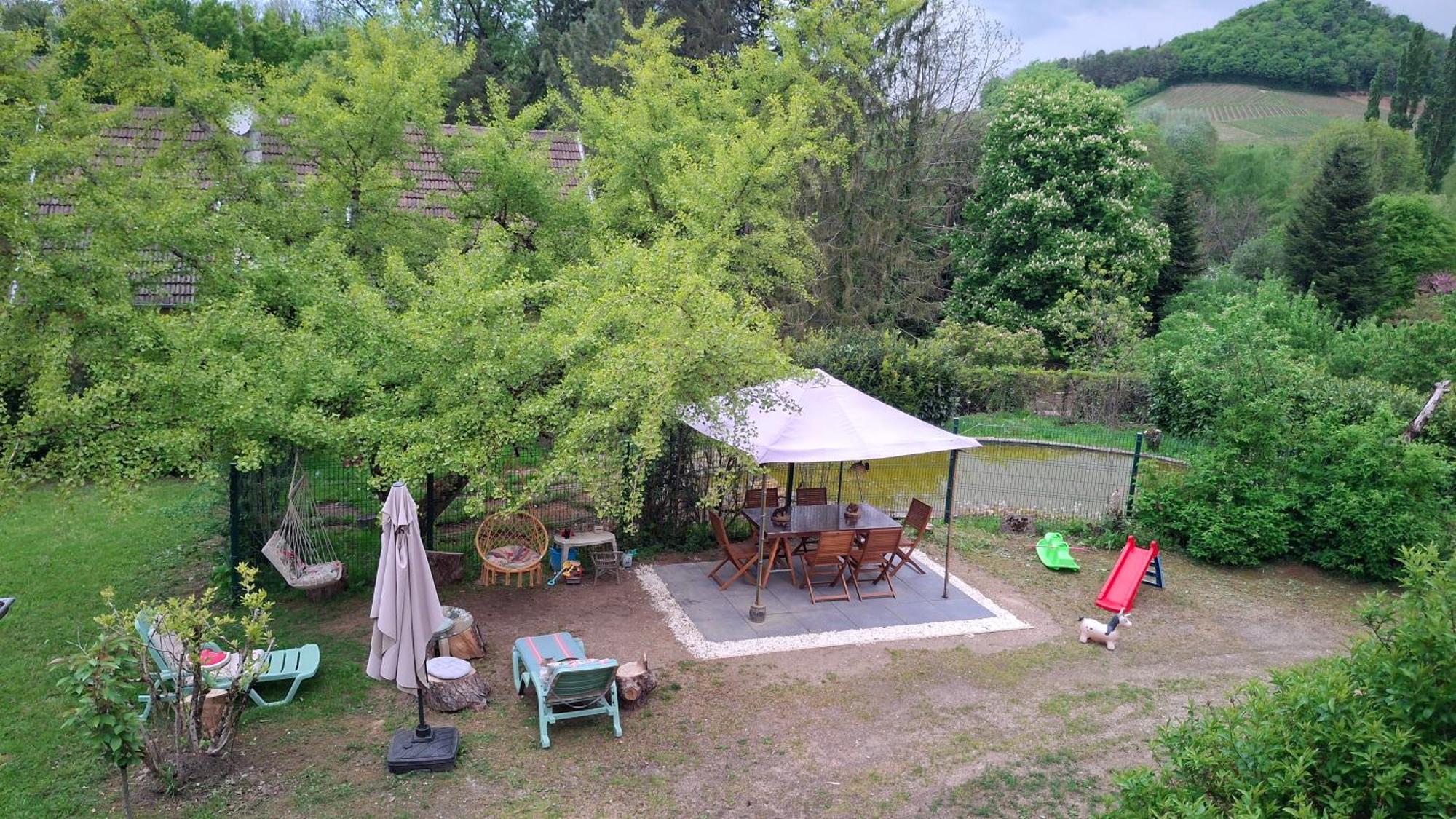 Dans Belle Maison Ancienne Et Jardin Ferme Appartement L'Etoile (Jura)